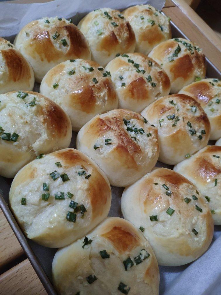 考验自制力的小餐包---黄油蒜香小餐包