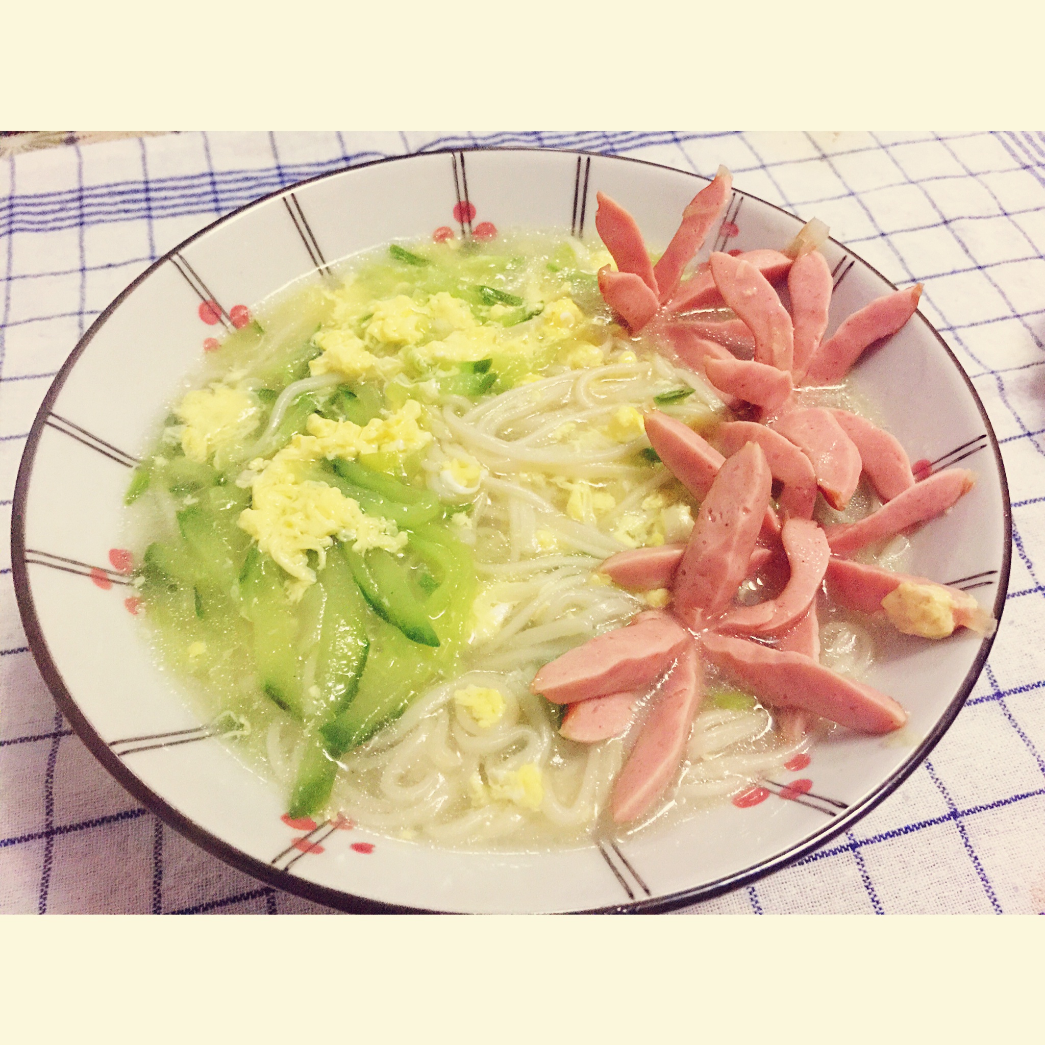 黄瓜鸡蛋面