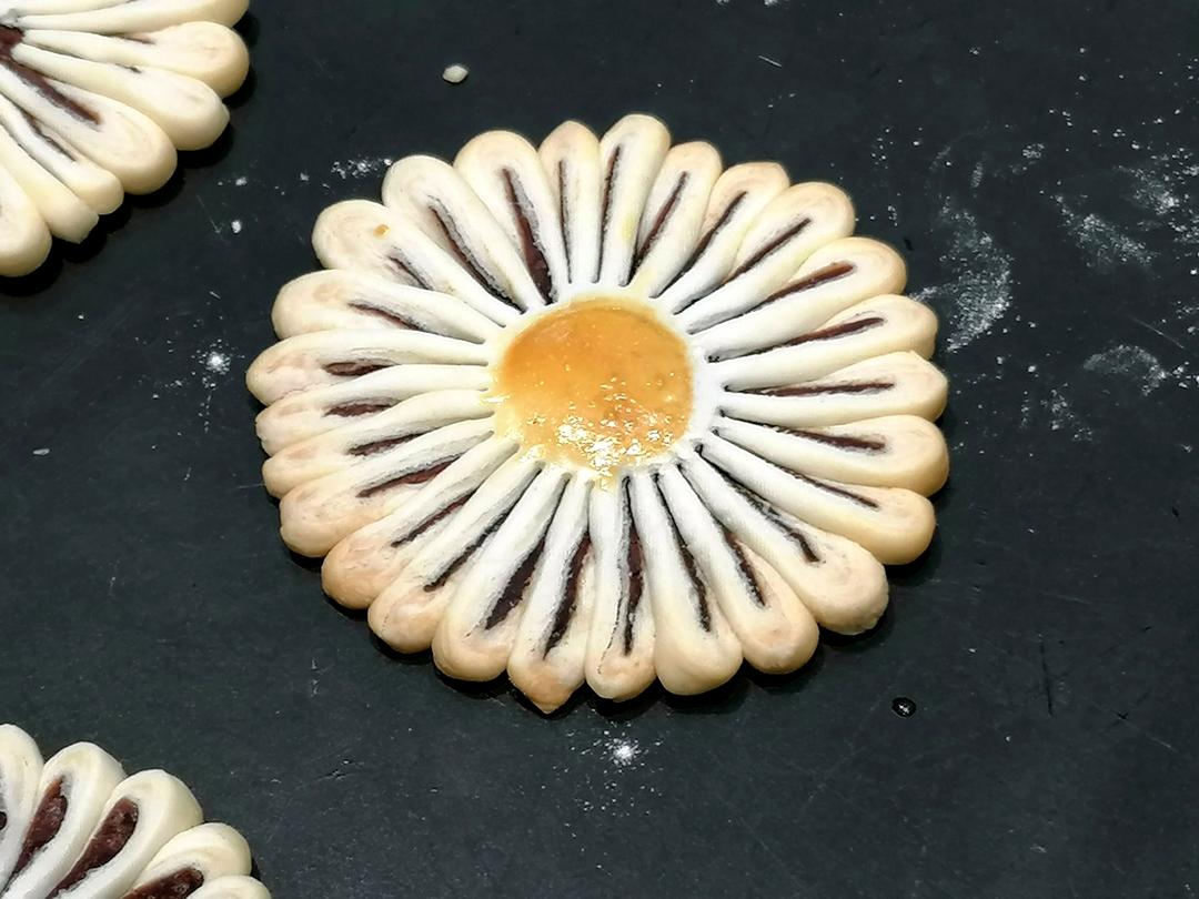 枣花酥，枣泥菊花酥