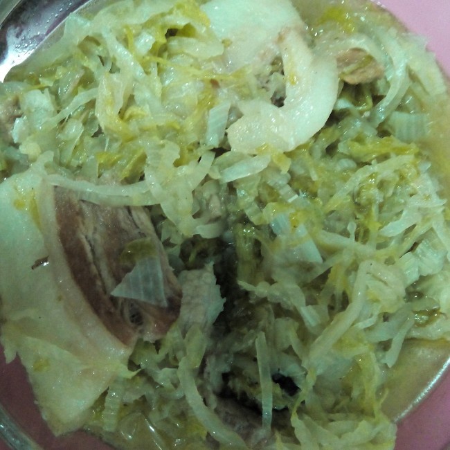 五花肉炖酸菜【最爱妈妈菜】