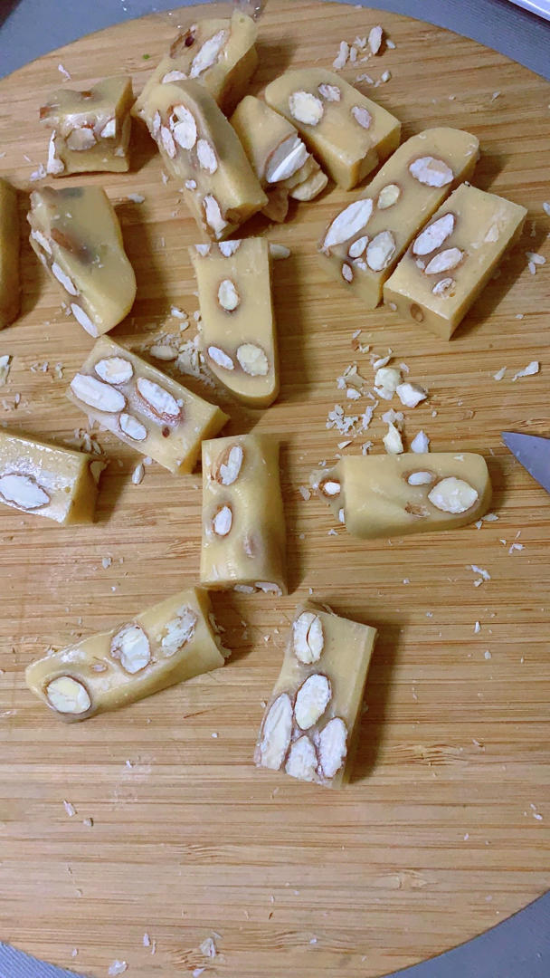 太妃糖 海盐杏仁太妃软糖-不甜腻