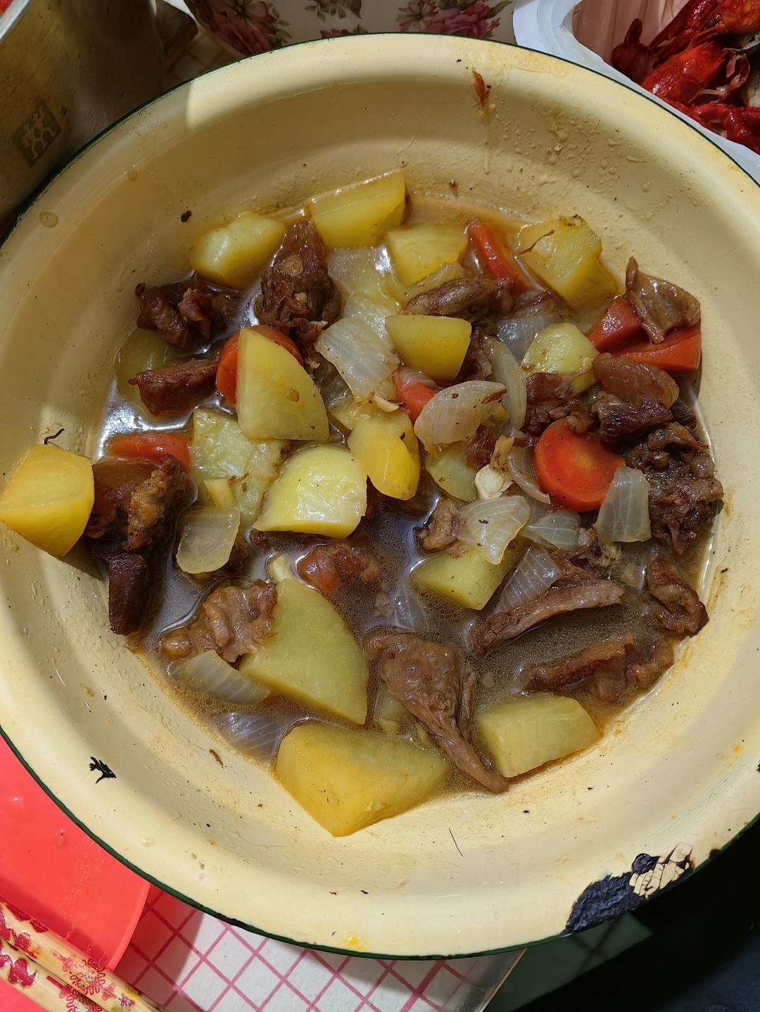 完胜刘一锅的 筋头巴脑炖土豆胡萝卜