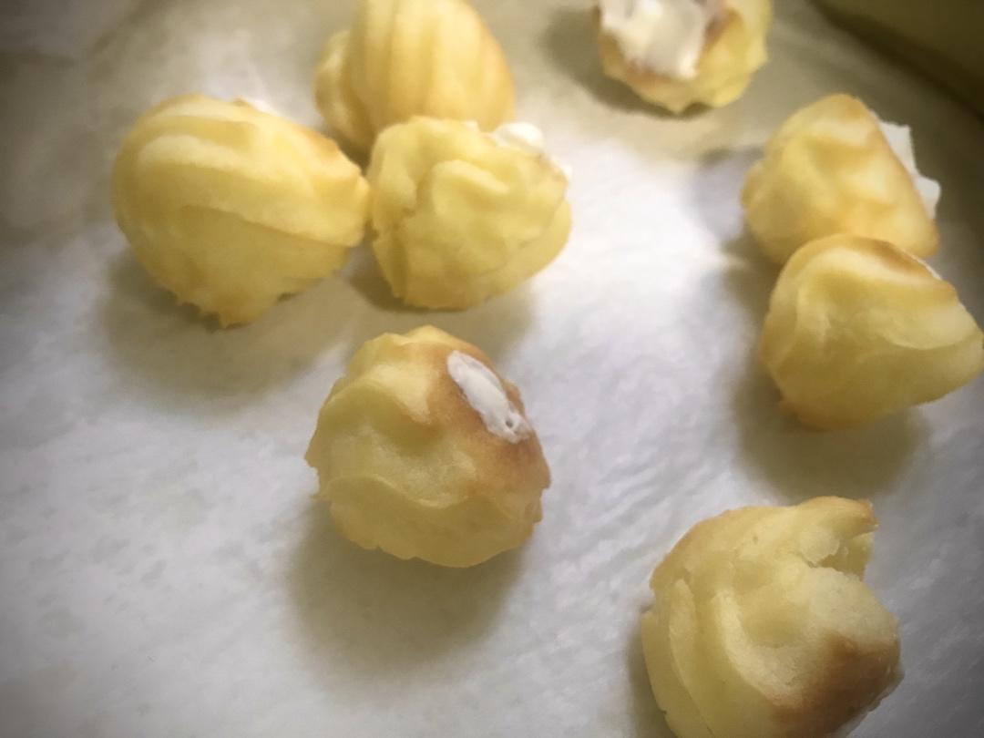 简单易成功的奶油小泡芙做法