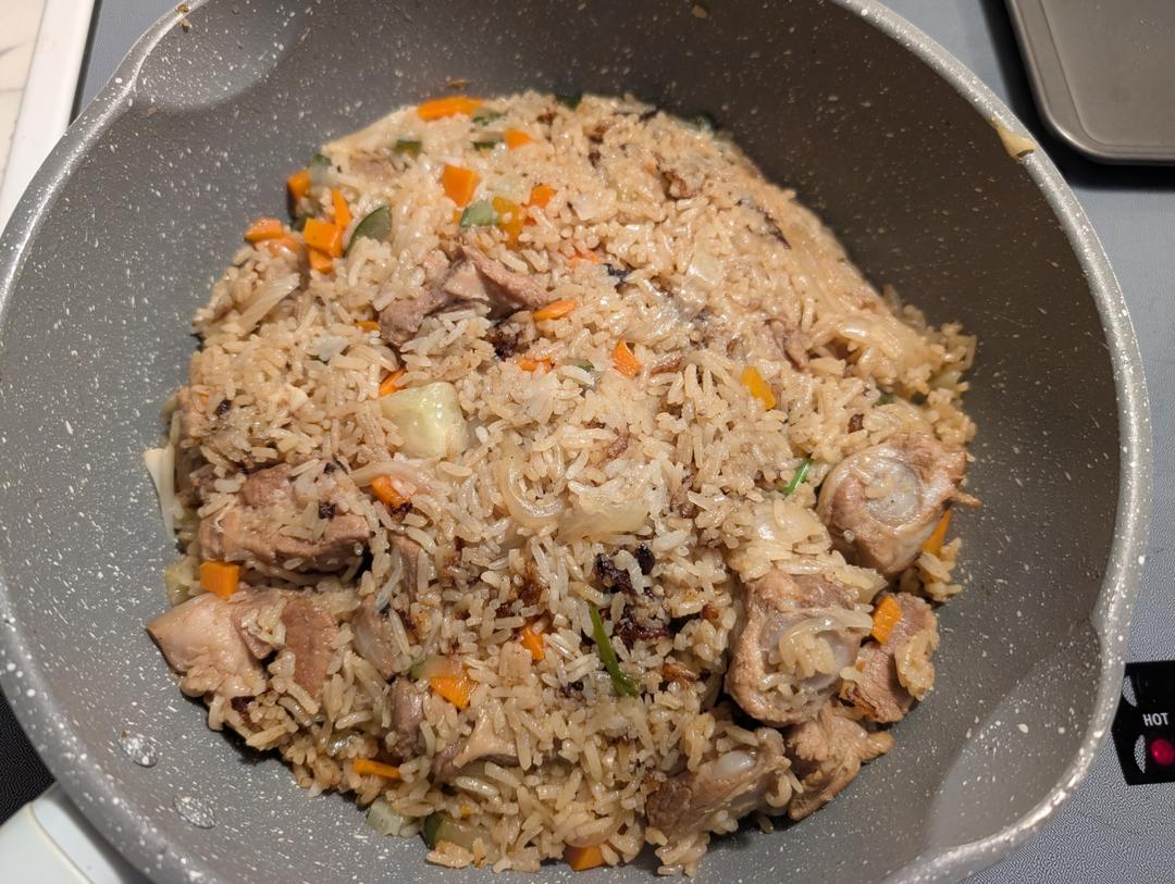 【排骨焖饭】