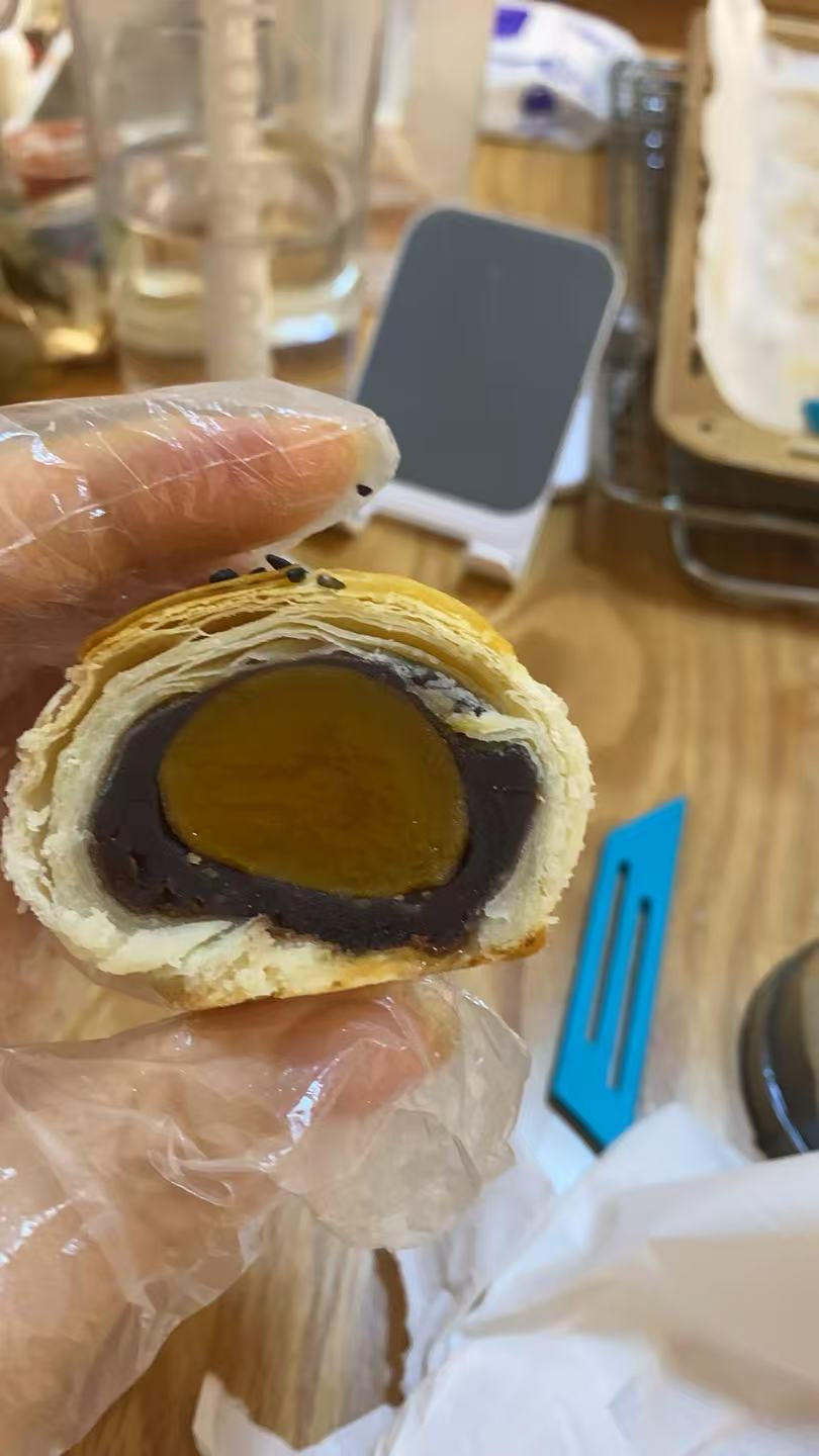 超简单 免揉 酥掉渣的蛋黄酥(超详细附全程视频)不破酥『万能酥皮』