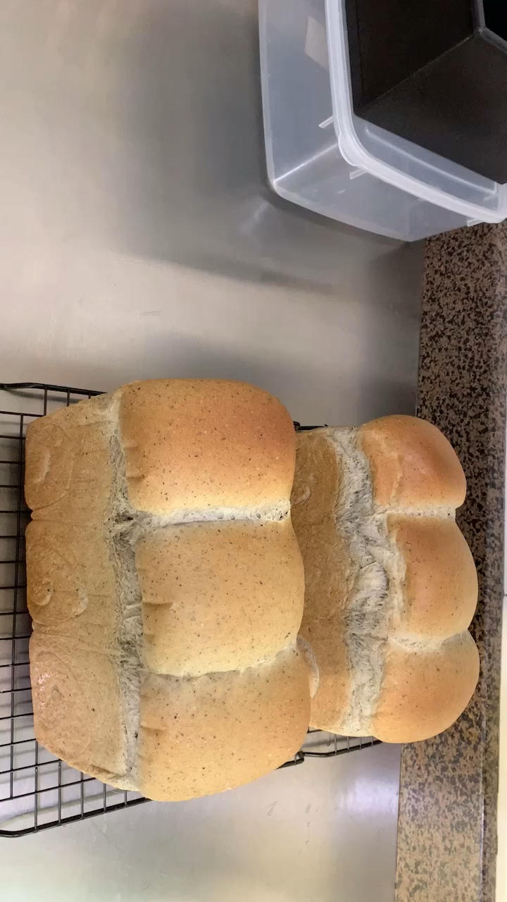 超级香的黑芝麻吐司🍞