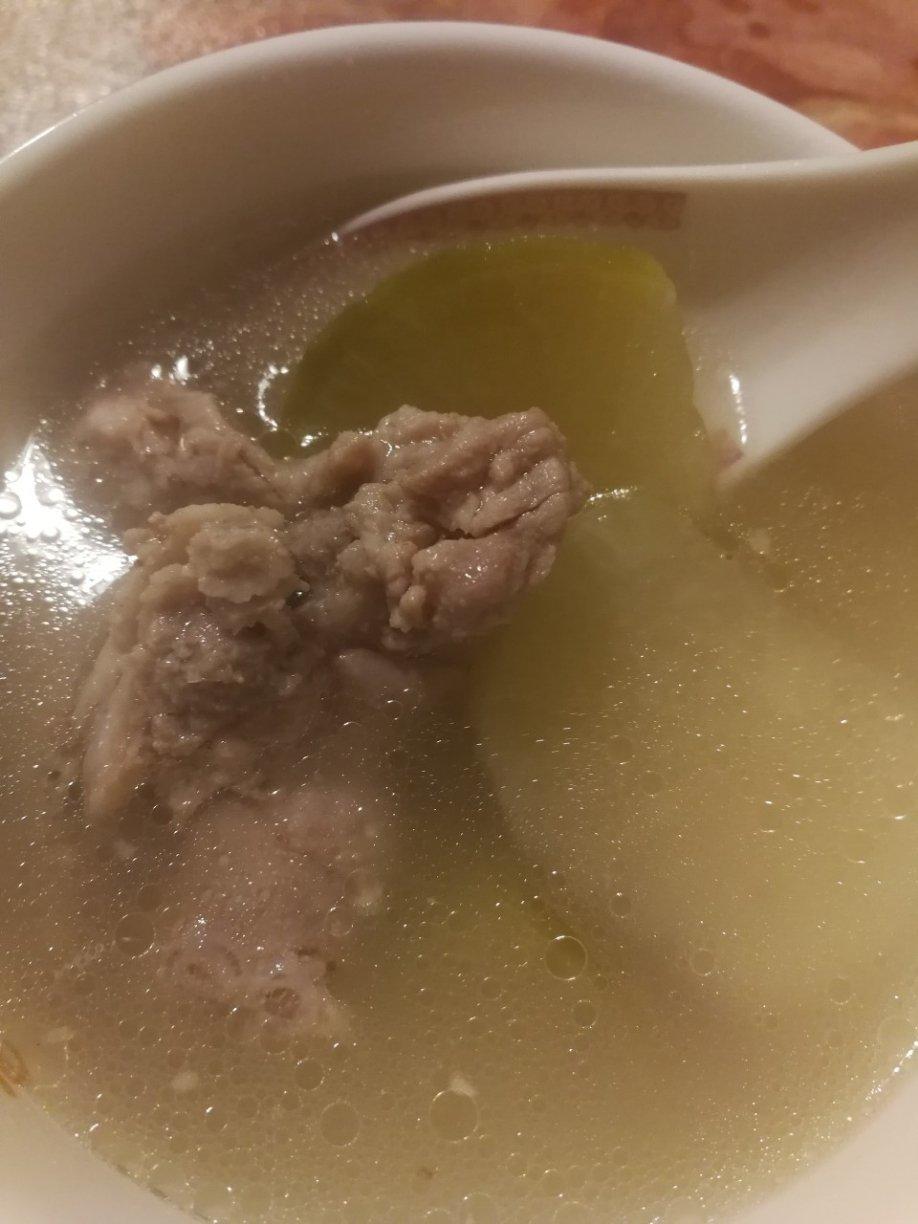 白萝卜猪骨汤