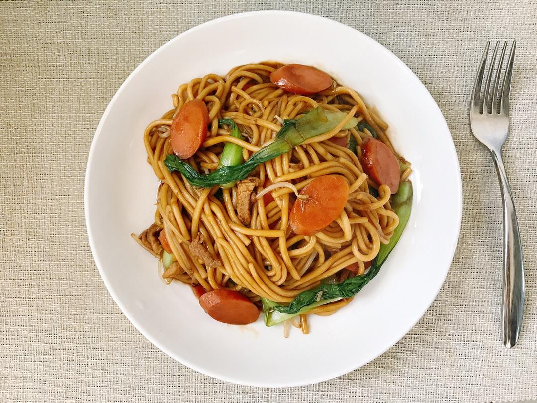肉丝火腿炒面