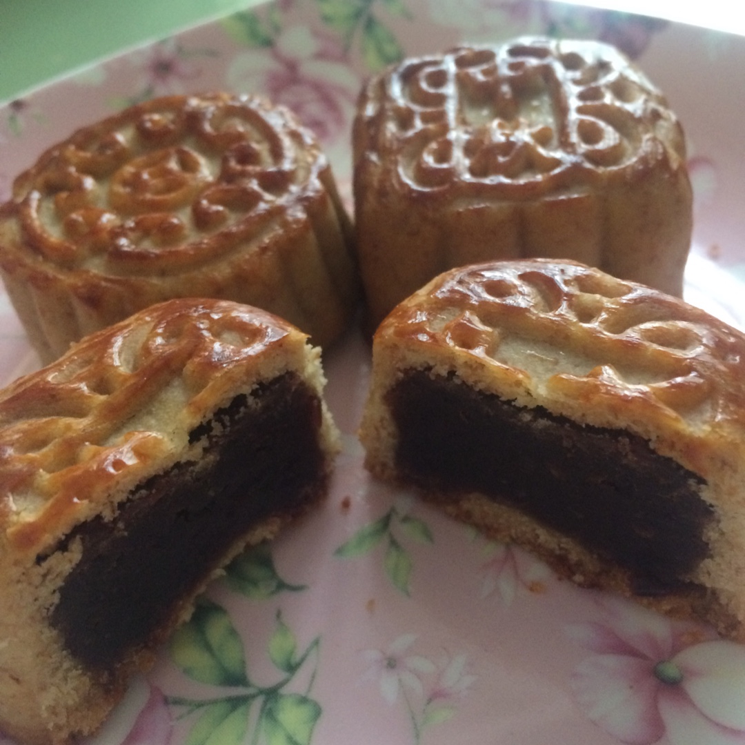 广式莲蓉（豆沙）蛋黄月饼（超详细步骤）