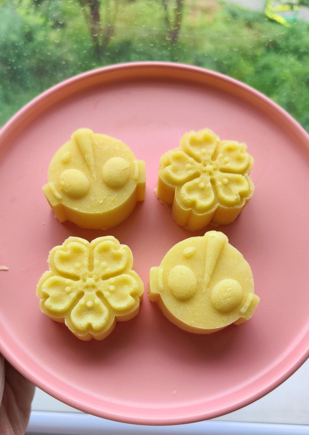 蔓越莓奶香绿豆冰糕