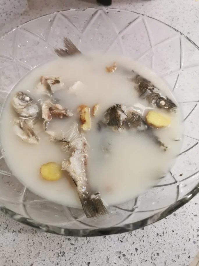 奶白鲫鱼汤，很多人第一步就错了