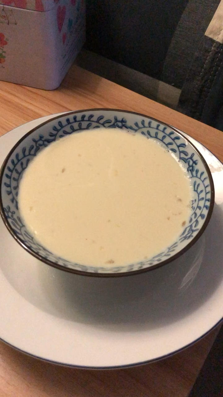 花几分钟时间，做碗温暖嫩滑的姜撞奶