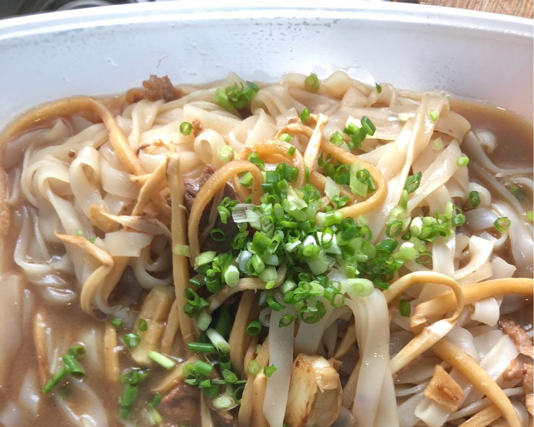 做一道全家都爱吃的南宁老友粉