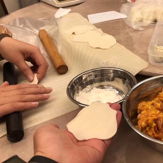 手工揉面三分钟，又韧又薄又好包的饺子皮
