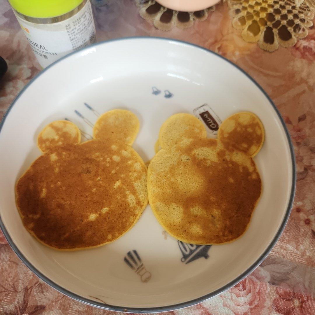 香蕉松饼（无油无糖快手早餐）