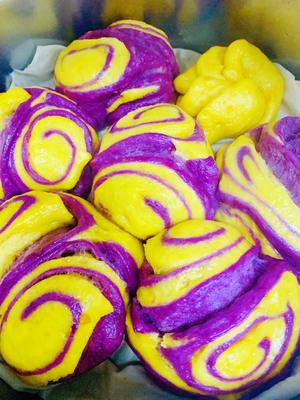 －次发酵一紫薯‼️南瓜花卷的做法 步骤4
