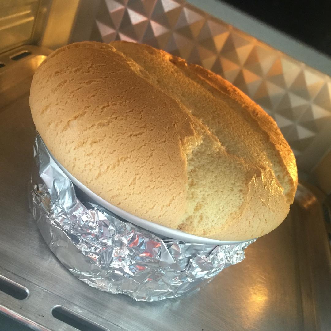 烤箱做蛋糕（戚风蛋糕的做法）