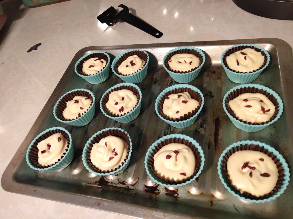 纸杯蛋糕（蔓越莓版可爱到爆）