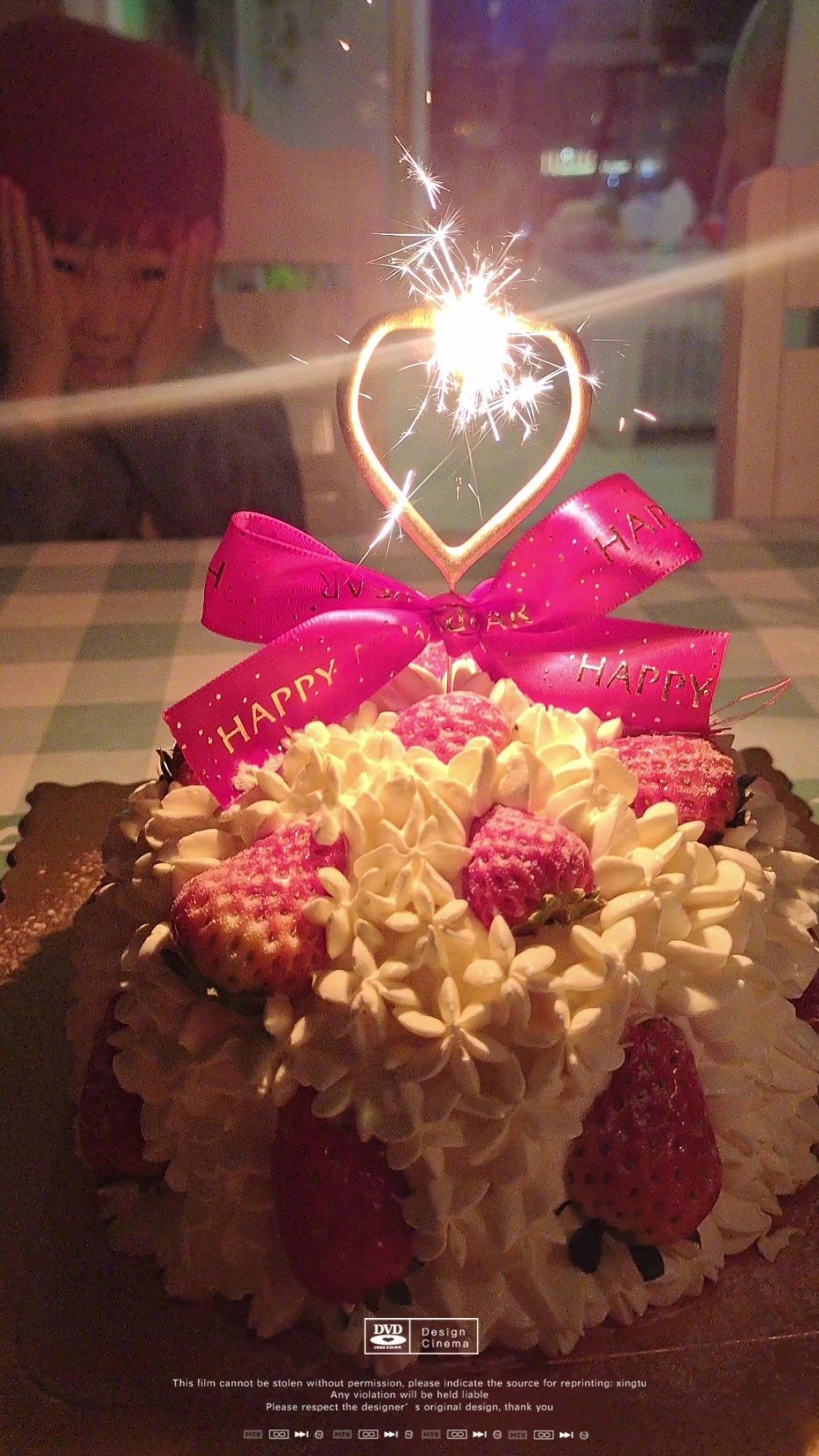 超可爱的草莓🍓炸弹｜附抹面新手轻松小技巧✔️