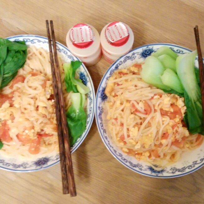 番茄鸡蛋乌冬面