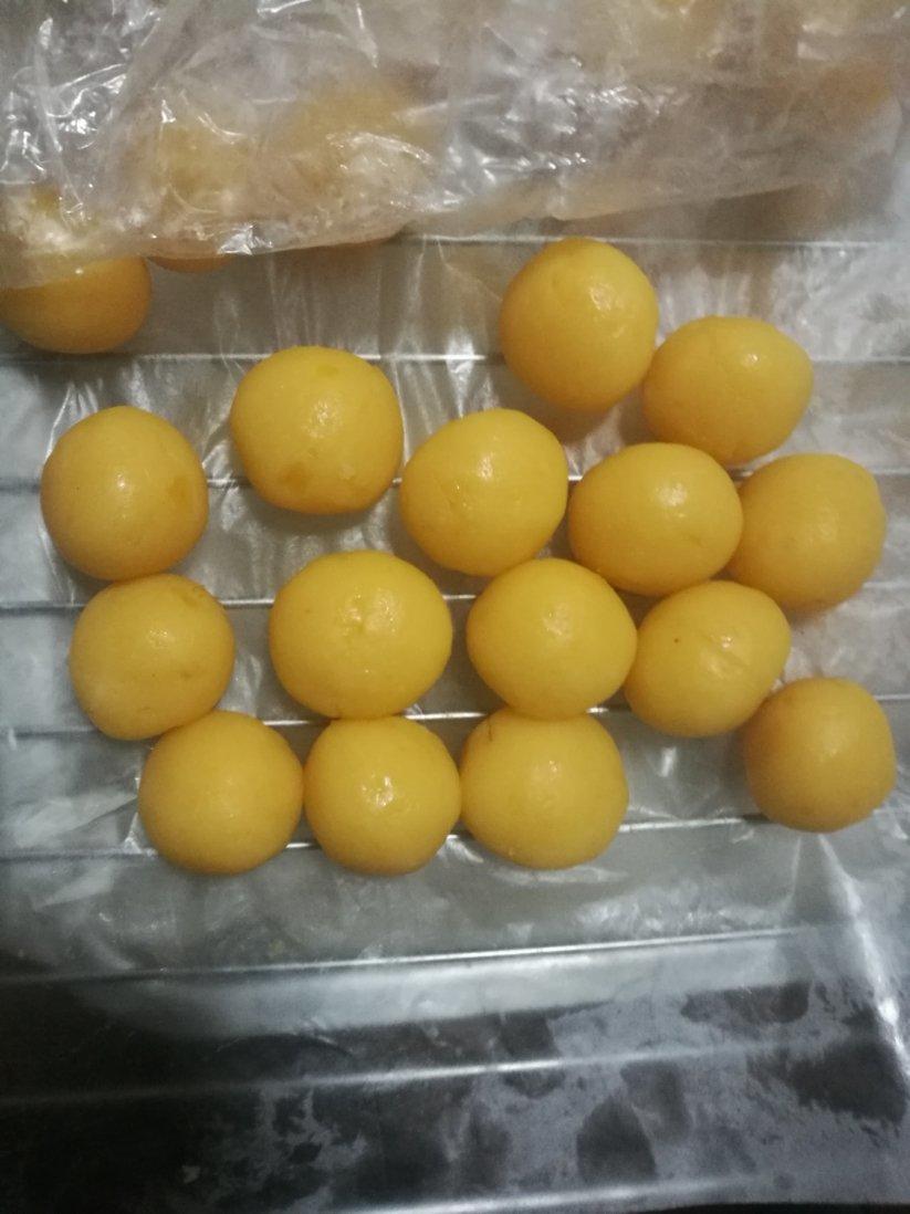 超详细图解版--流心奶黄月饼