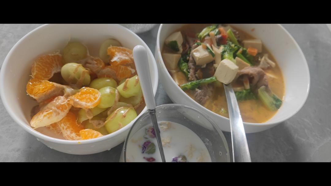 番茄肥牛芝士蔬菜汤