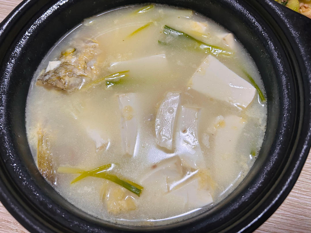 鱼头豆腐汤