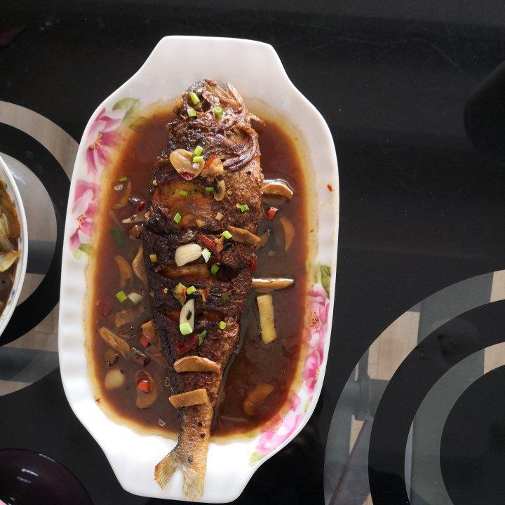 红烧黄鱼—鱼皮不破的小窍门