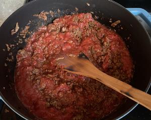 意大利肉酱番茄肉酱➕橄榄油煎法棍面包➕自制番茄罐头➖简易版本BOLOGNESE BRUSCHETTA的做法 步骤3