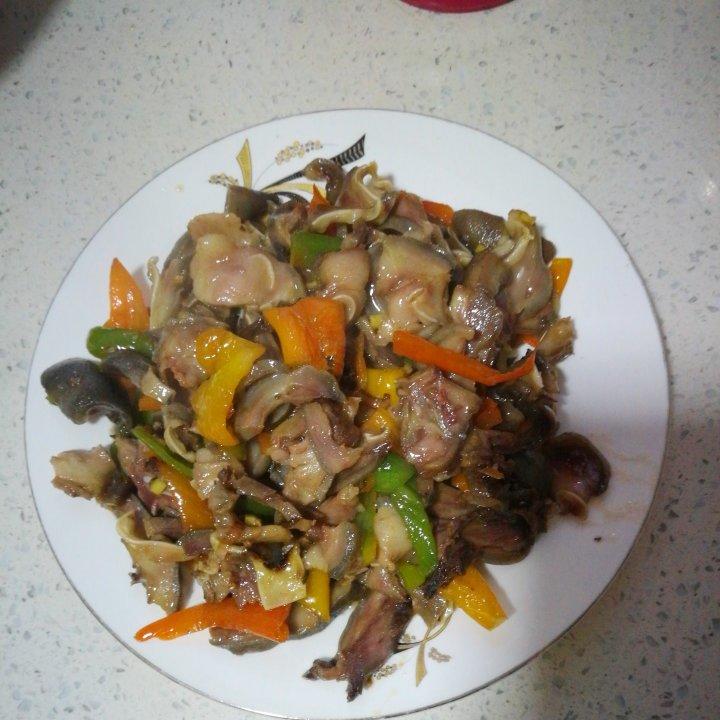 双椒炒羊脸