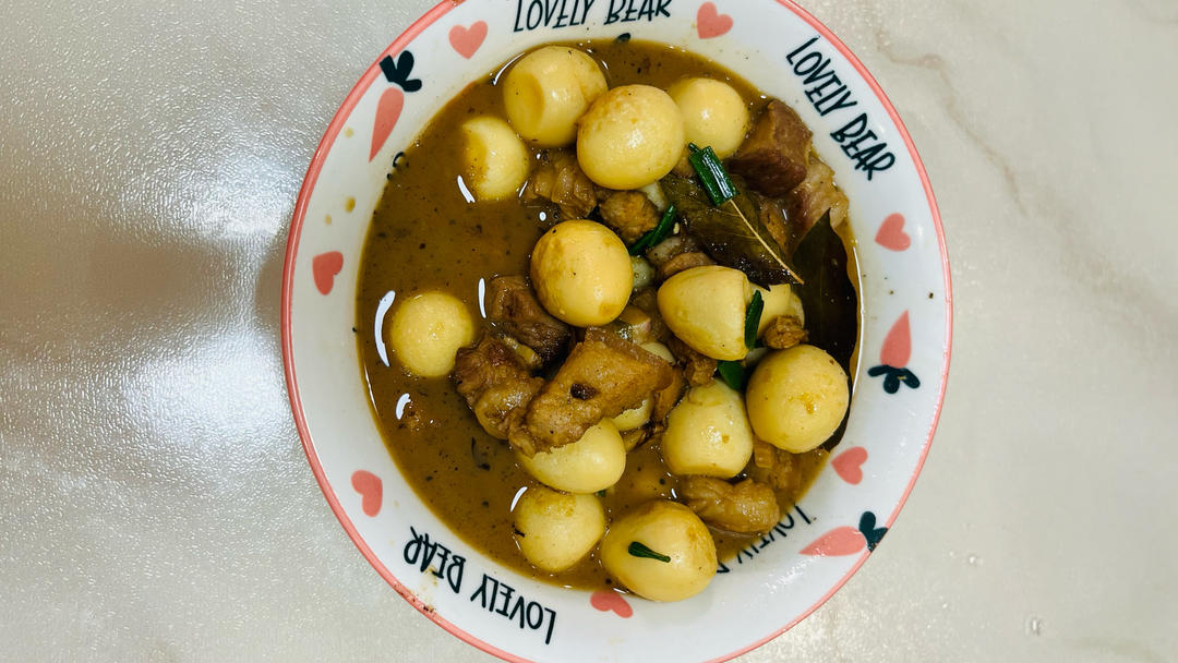 今天这个鹌鹑蛋红烧肉 简直不要太下饭了