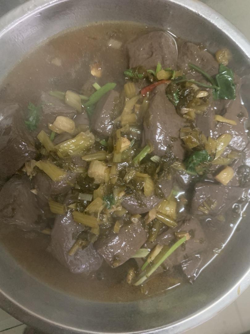 酸辣泡菜鸭血