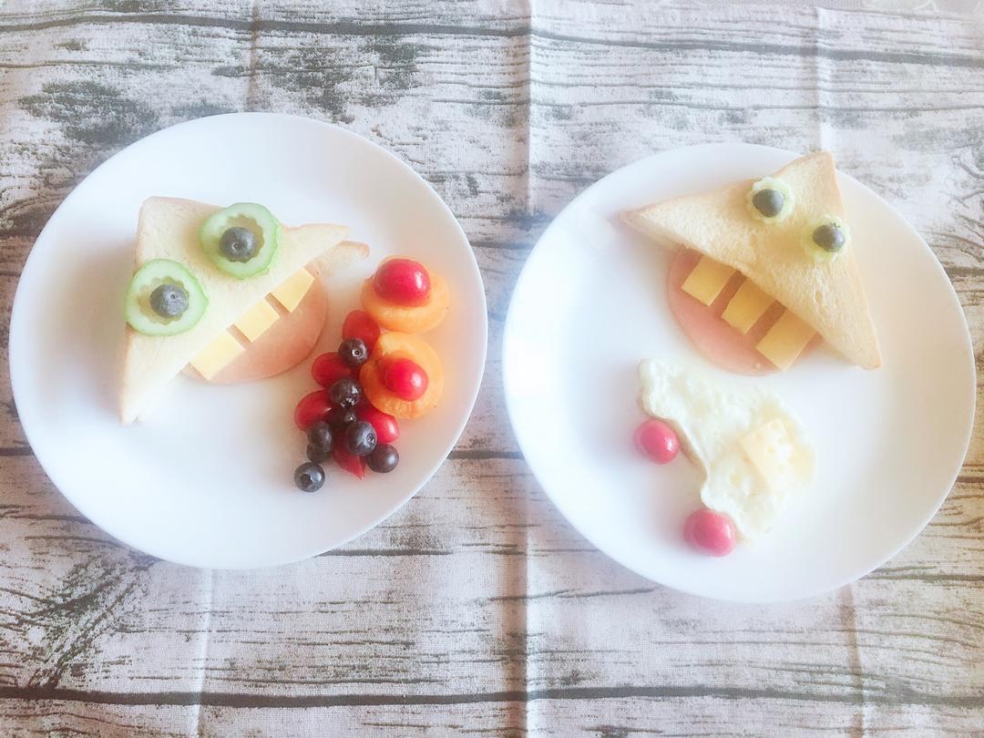 会吐舌头的大牙怪三明治