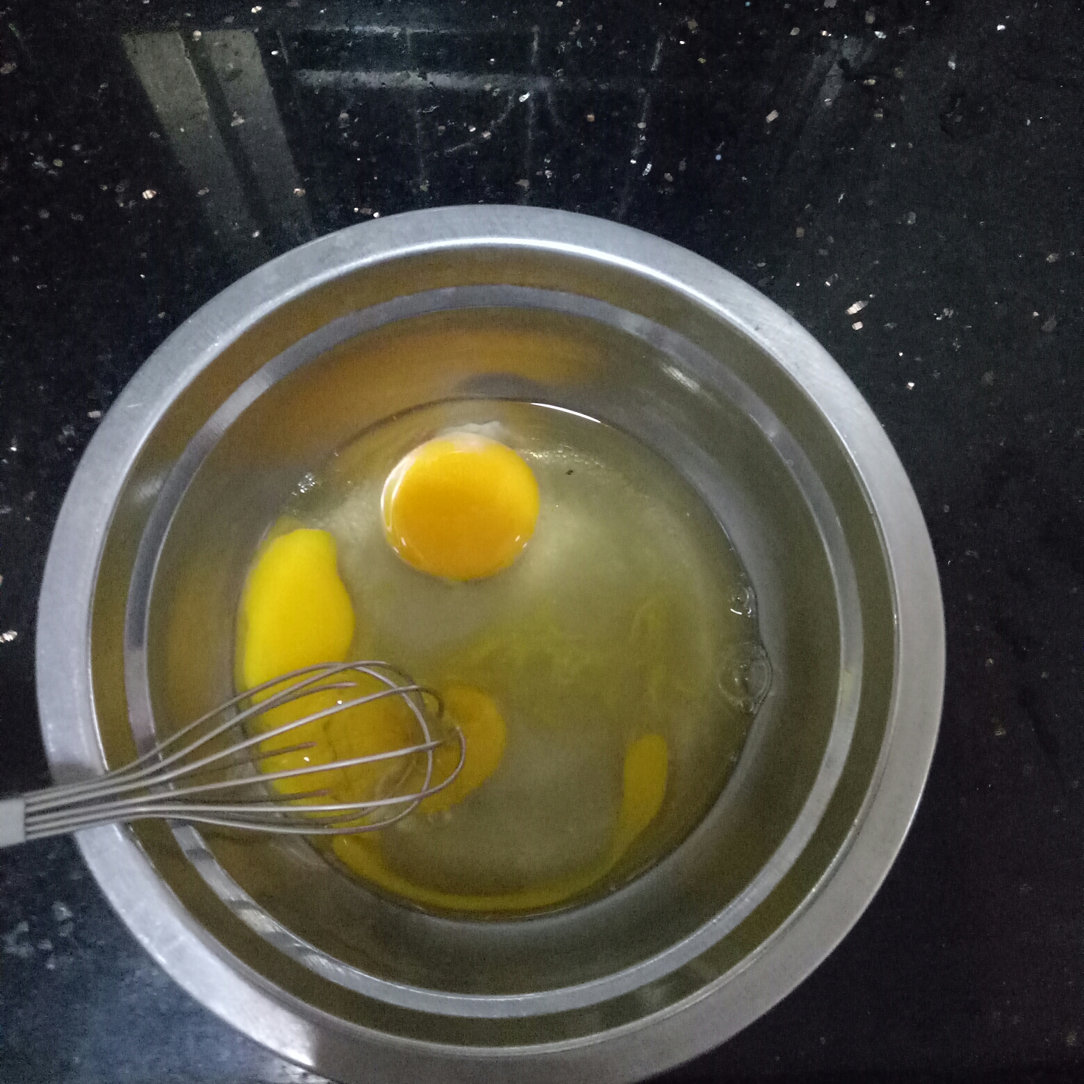 鸡蛋炖牛奶的做法 步骤3
