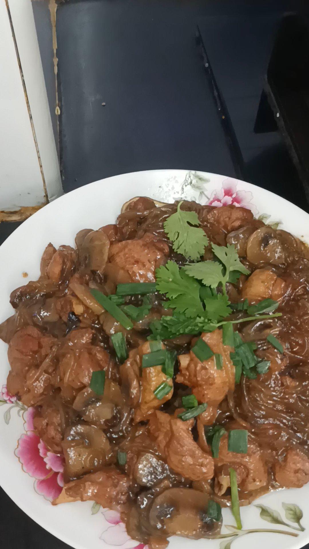 小鸡炖蘑菇