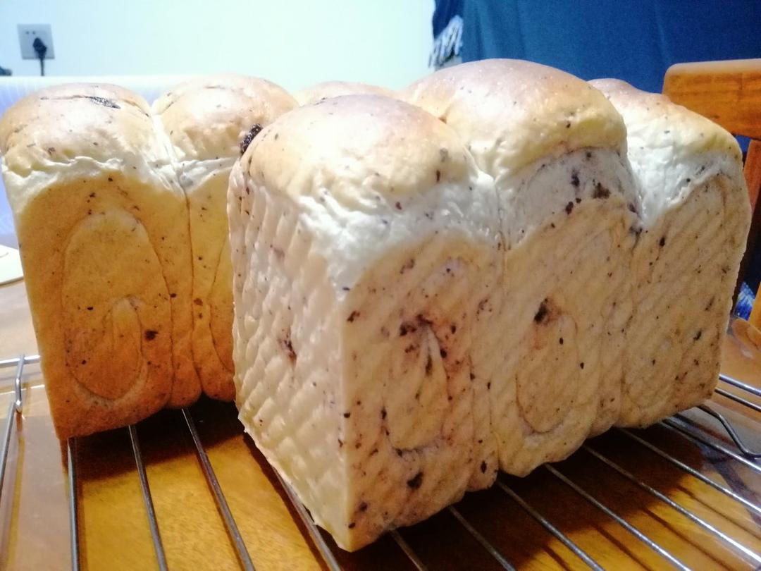 奶香纯粹的重料淡奶油吐司