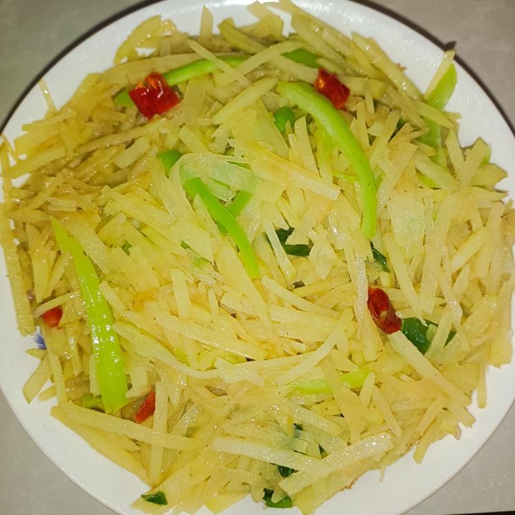 青椒炒土豆丝的做法