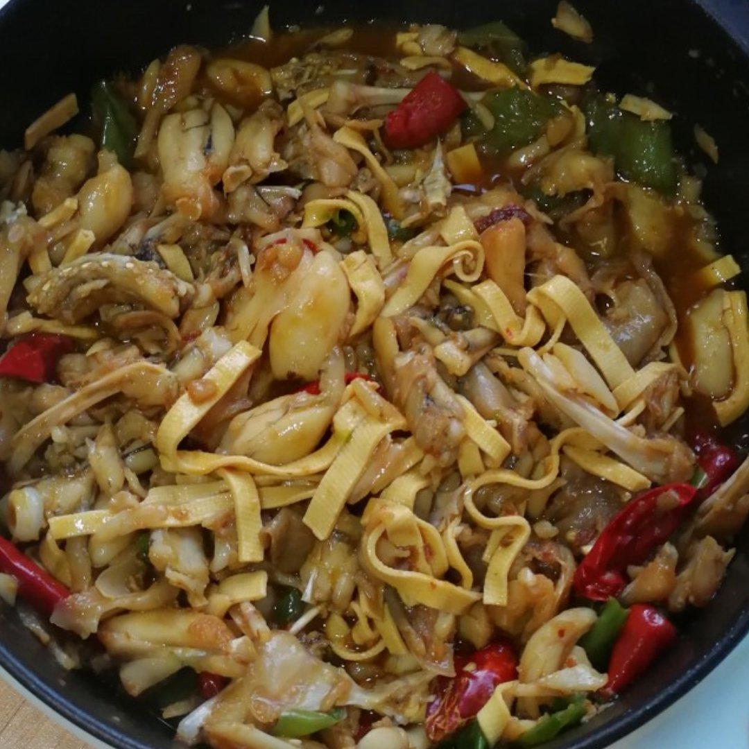红烧牛蛙