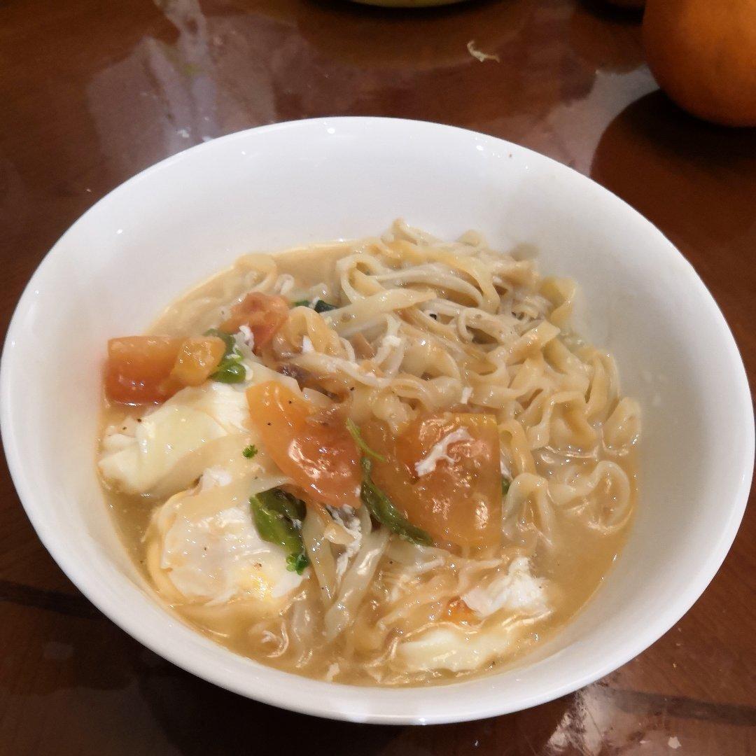 最家常的普通汤面——西红柿鸡蛋龙须面