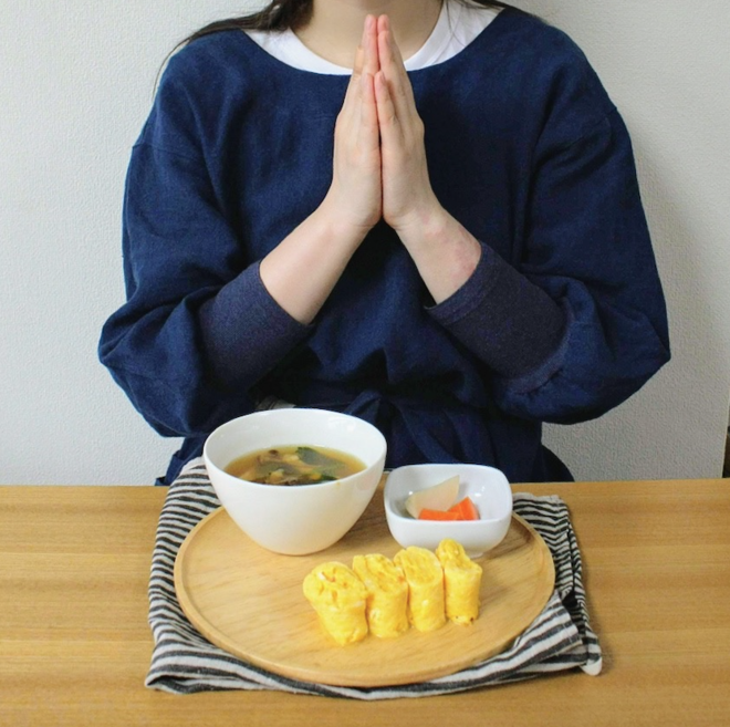 快捷日式早餐：味增汤和玉子烧的做法