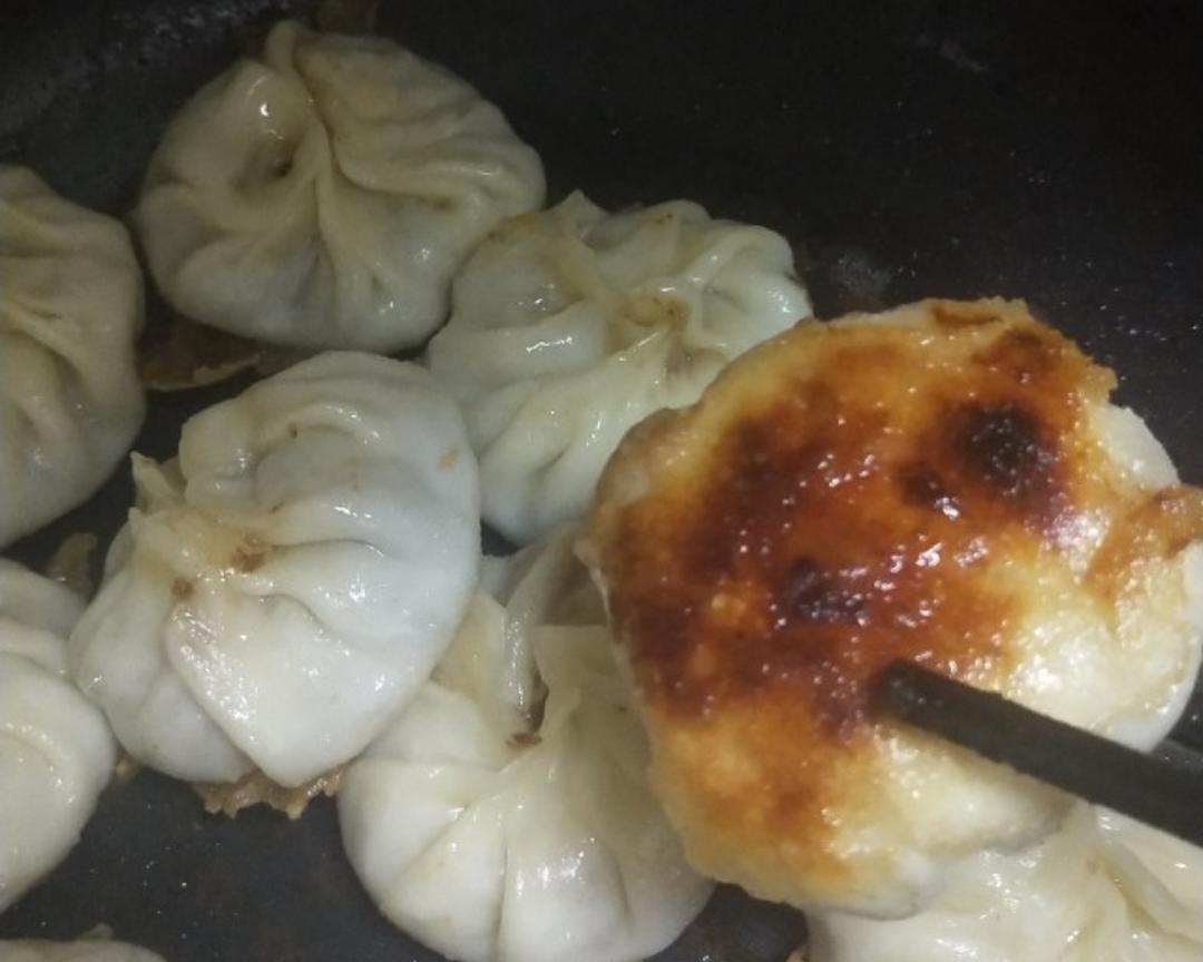 不会擀面也能做，饺子皮做美味煎包