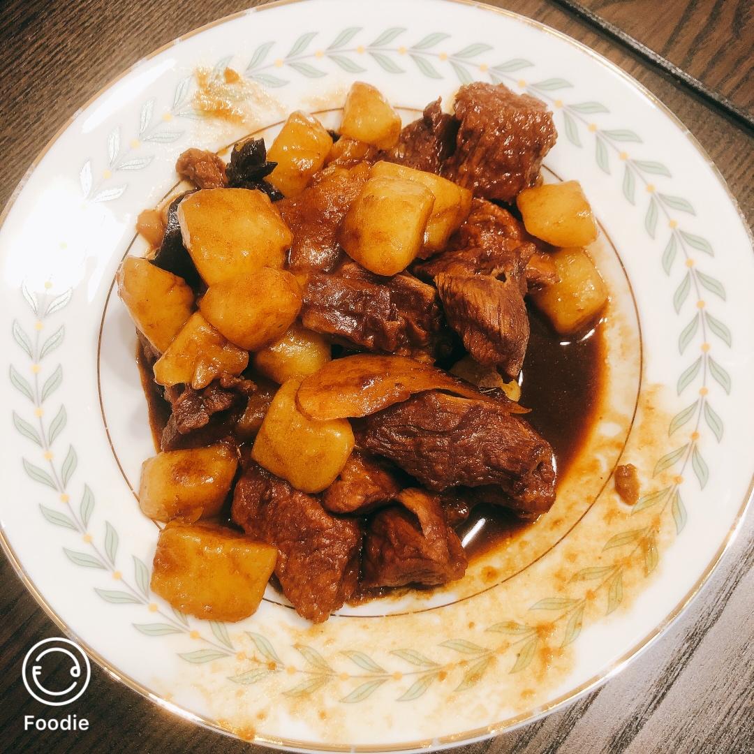 红烧土豆牛腩