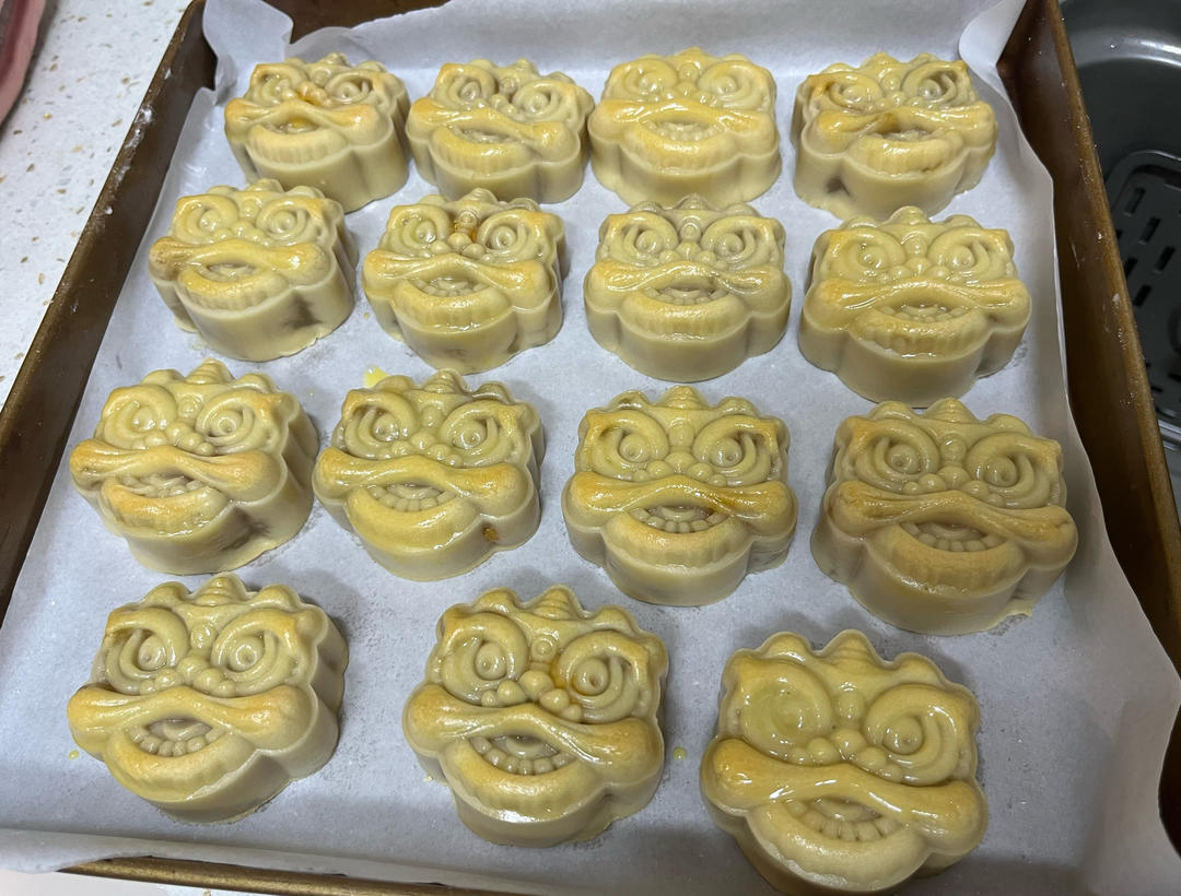 广式月饼—蛋黄莲蓉月饼
