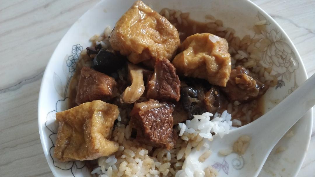 销魂牛腩煲