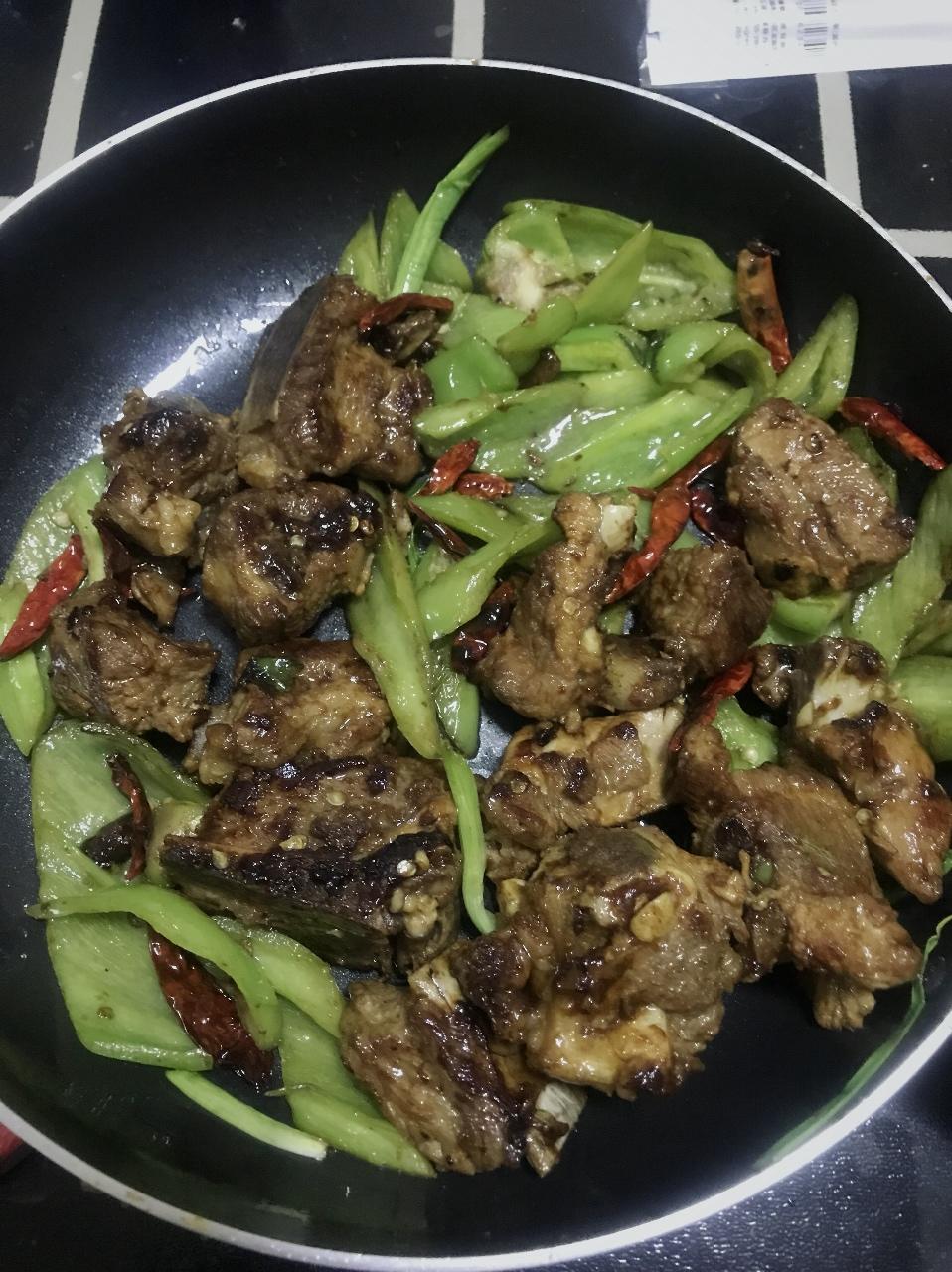双椒煎排骨