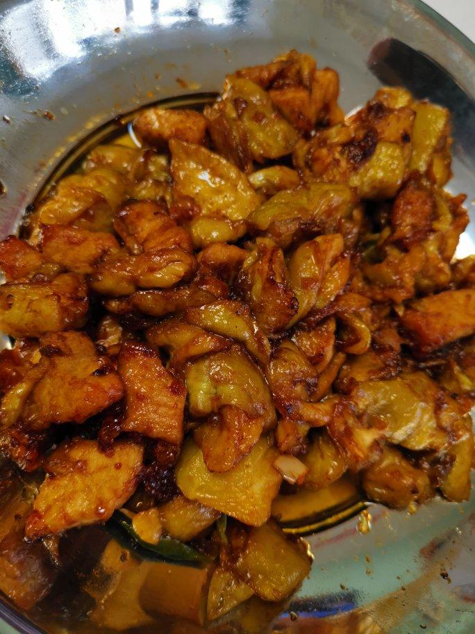 肉段烧茄子