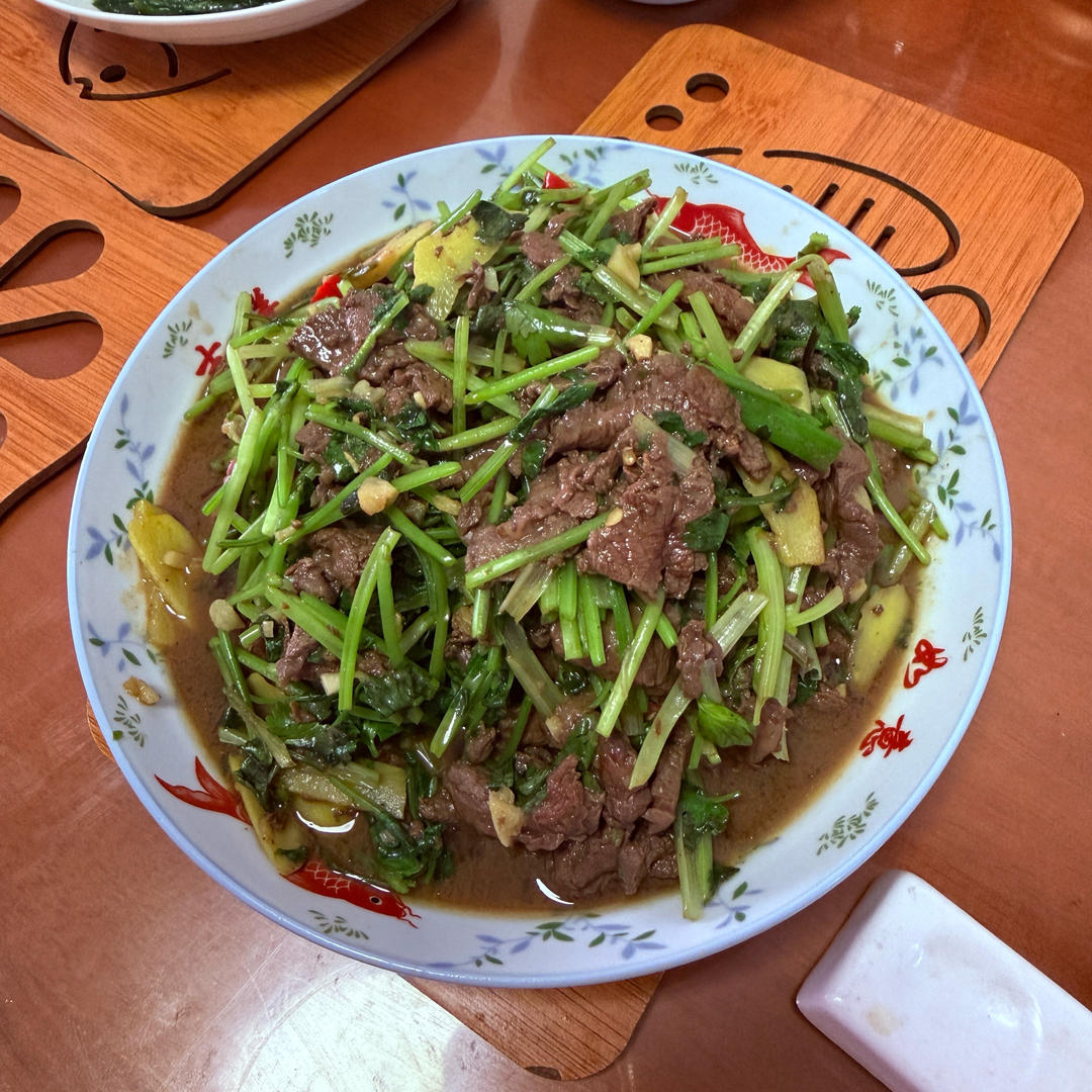香菜牛肉
