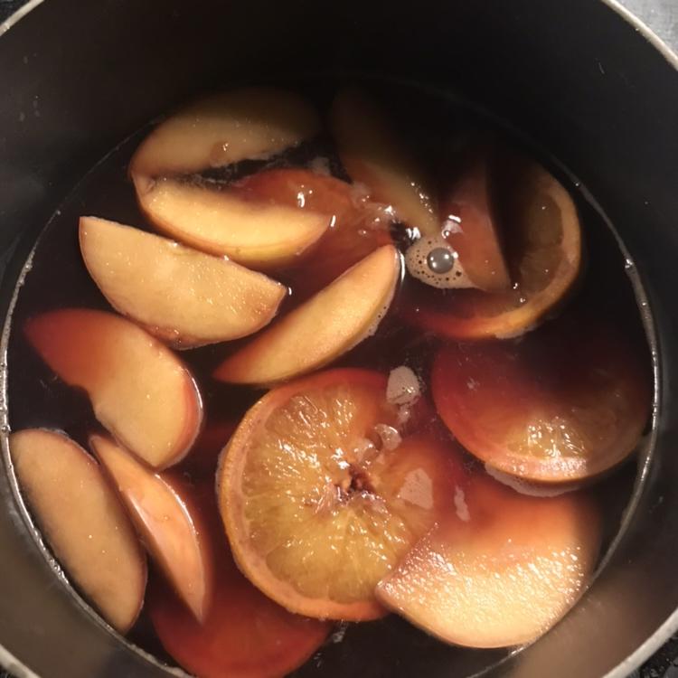 果香热红酒