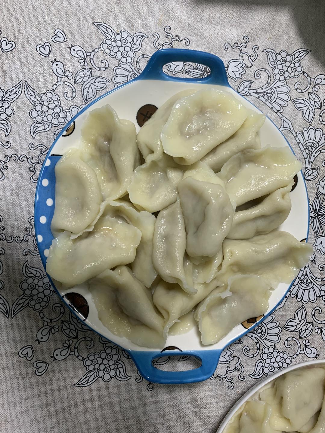 芹菜猪肉水饺🥟