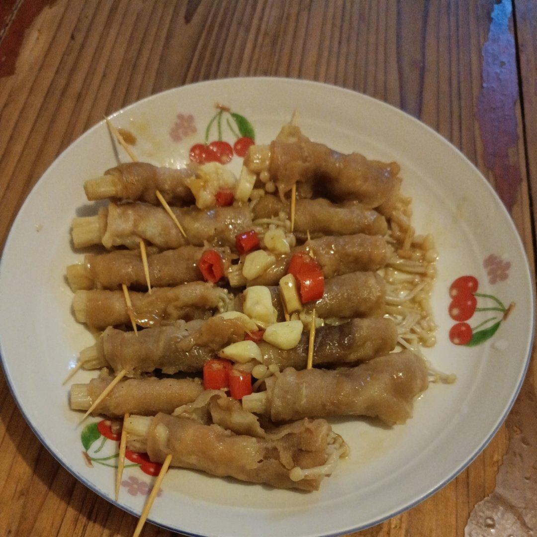 好吃到舔盘的肥牛金针菇卷